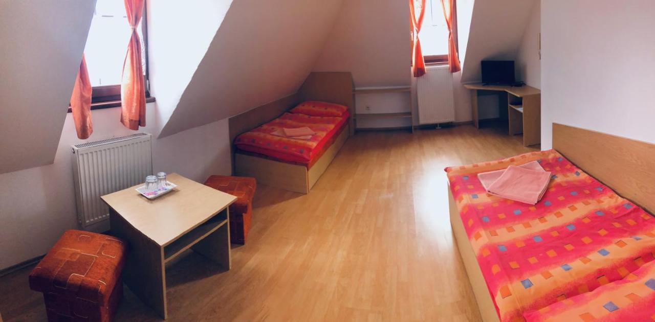 Penzion Pramen Liptovske Sliace Buitenkant foto